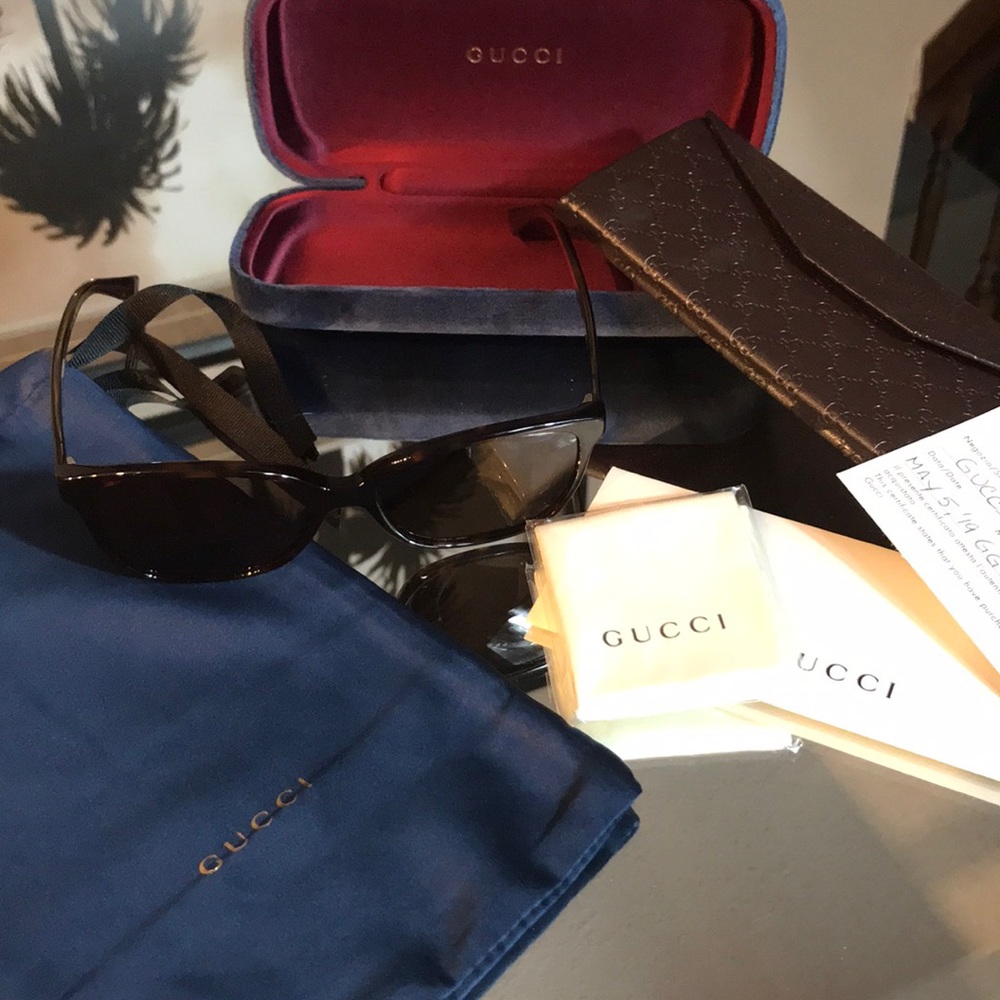 *SOLD* NEW 100% AUTH Gucci Sunglasses - Picture 2 of 8